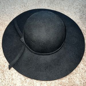 Black floppy wool hat. Gently used!